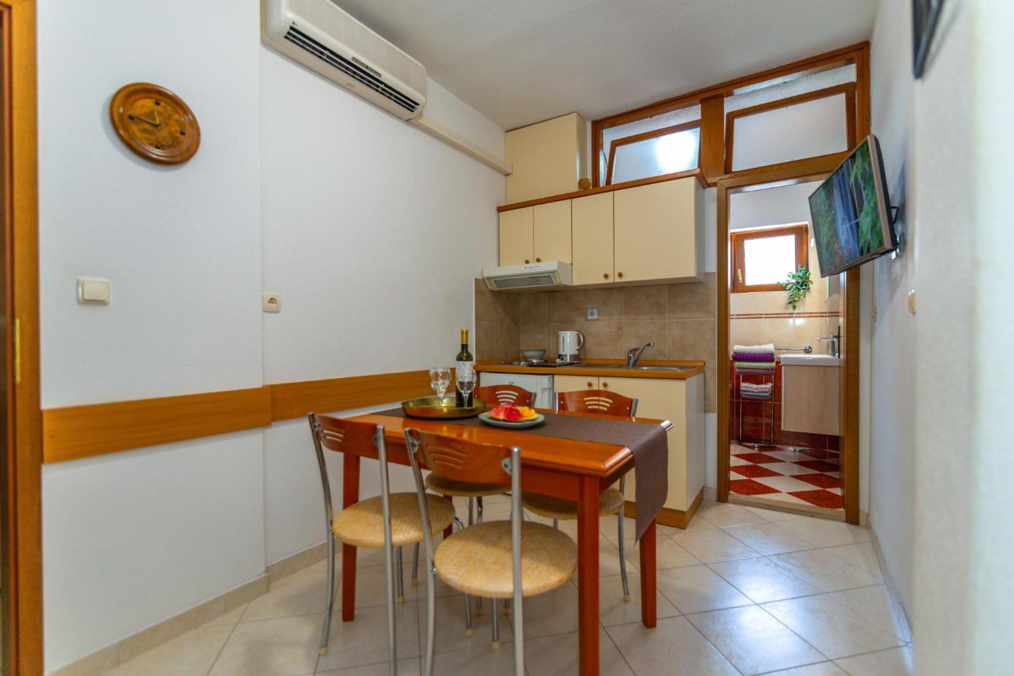 City Center Ana Apartments Makarska Buitenkant foto
