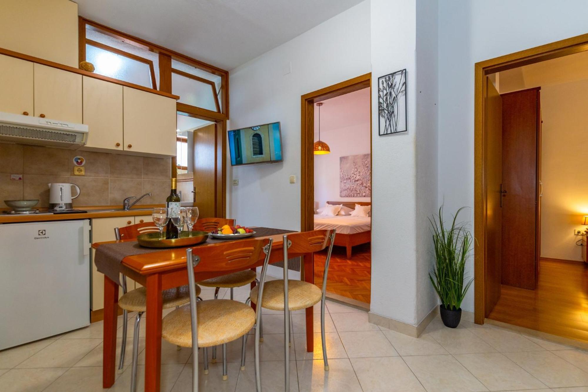City Center Ana Apartments Makarska Buitenkant foto